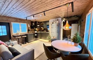Luxury City Cottage - 8
