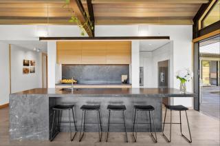 Luxury 4 Bedroom - 6