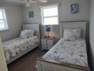 Beach view home with pool - 8