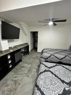 HOTEL and Suites Cananea - 1