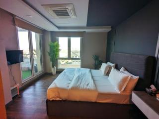 Goldcrest Residency Luxury One Bed Apartment Lahore - Alvis Suite - 9