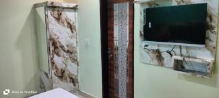 Mid Way Taj Home Stay Agra - 6