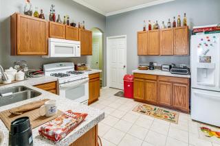 Family Home Near I-80 in Suburban Dallas Sidekick - 9