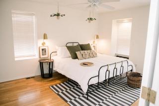 Victorian Gem Steps from Main St - Sleeps 9 & Pets - 3