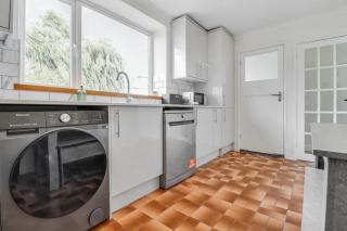 Modern 3Bed Escape - Work&Relax - Free Parking - 9