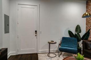Lofts at 30th - Urban Lodge - 6 Mins to Broadway - 8