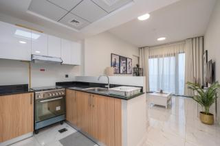 Stylish 1BR w/ Balcony & Pool |2 Min Walk to Metro - 3