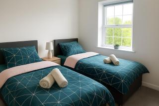 Stylish Townhouse -3 bed, work stay, Free Parking-Kingsway - 5