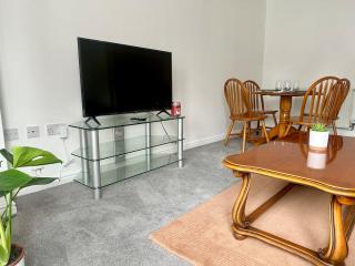 Stylish Townhouse -3 bed, work stay, Free Parking-Kingsway - 8