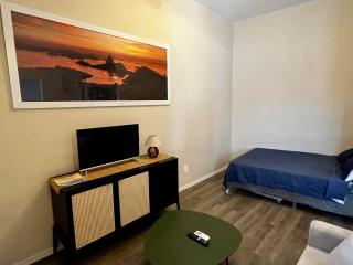 Alvaro Guest House - 9