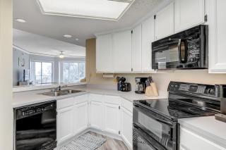 Windsor Place 402 - 4