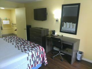 Red Roof Inn Hampton - 1