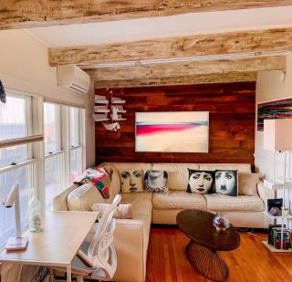 Tranquil Bayview Oasis - saltwater hot tub year-round - reserved parking - 9