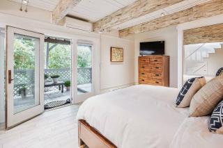 Tranquil Bayview Oasis - saltwater hot tub year-round - reserved parking - 8