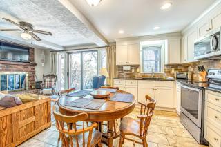 Armstrong Apartment - 3