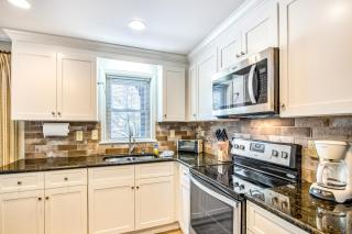 Armstrong Apartment - 1