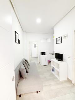 Chamberi Canal jm11b Studio - 1