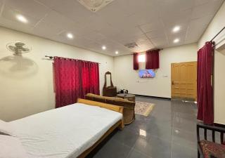 Skyline Rooftop Studio - 2