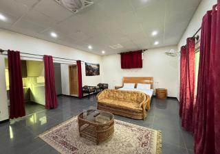 Skyline Rooftop Studio - 9