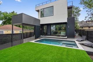 Heated Pool Luxury Zilker home Sleeps 8 great view - 0