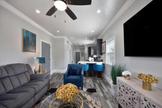 Walk to UC Davis Medical Center! Duplex with Patio - 6