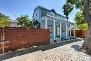 Walk to UC Davis Medical Center! Duplex with Patio - 7