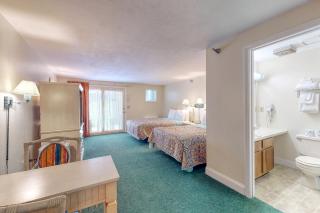 Seafarer Resort-Unit 107 - 3