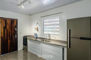 Casa c/ piscina e churrasq. em Itamambuca CPI0130 - 8
