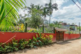 Casa c/ piscina e churrasq. em Itamambuca CPI0130 - 2