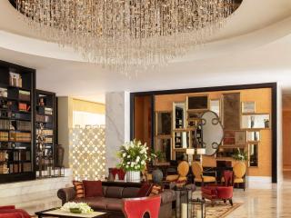 Raffles Makati - 9