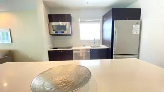 EPIC Modern Doral Resort Apt Near Malls & Airport - 4