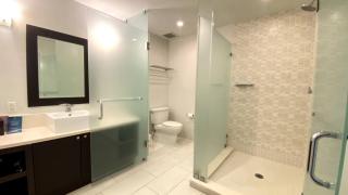 EPIC Modern Doral Resort Apt Near Malls & Airport - 3