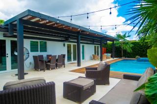 Greenview Villa/Luxury Heated Pool Home Golf View - 4
