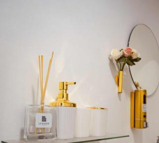 LuxeInn - 1