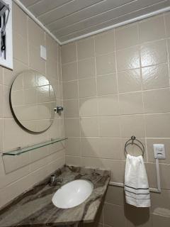 106 Galeão, próximo ao mar e centrinho - 1