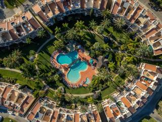5 star Luxury Palmview apartment with large terrace and communal pool - 6