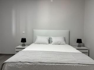 Ninho's Sea View - 8