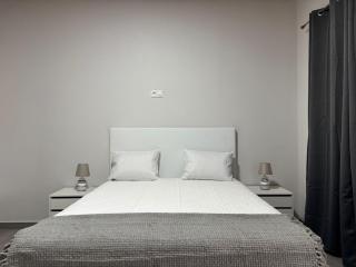 Ninho's Sea View - 1