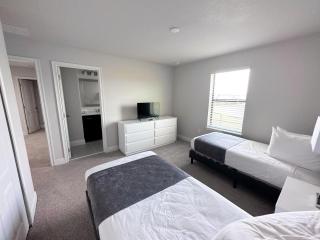 211MCV - Balmoral Resort - 2