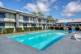 Best Western Executive Inn - 9