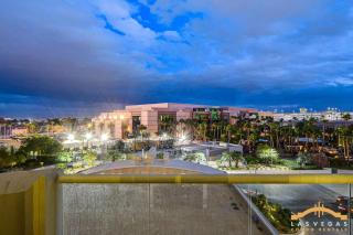 MGM Signature-03-608 1Br 2Ba Balcony Jacuzzi Suite - 8