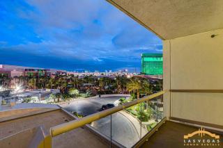 MGM Signature-03-608 1Br 2Ba Balcony Jacuzzi Suite - 7