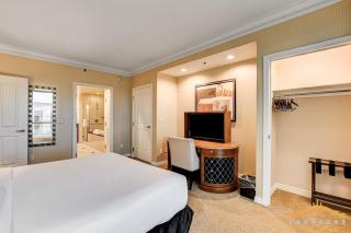 MGM Signature-03-608 1Br 2Ba Balcony Jacuzzi Suite - 2