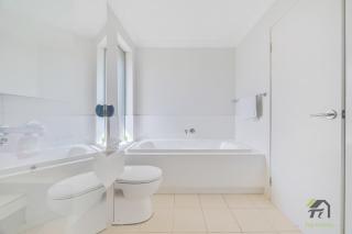 Five Bedrooms Near Schofields Station, Direct Access to Sydney University & Parramatta - 1