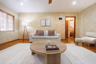 Santa Monica 2 Bedroom Home - Short Drive to the Beach! - Los Angeles - 1