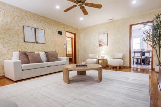 Santa Monica 2 Bedroom Home - Short Drive to the Beach! - Los Angeles - 8