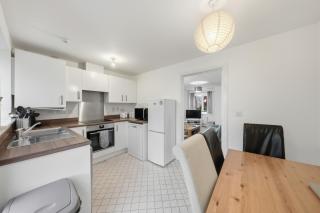 Lisa's 2 bedroom house near Coventry - 7
