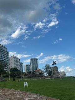 Depto en Playa Grande solo familias y parejas - 7