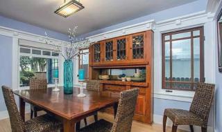 Two Bedroom Beach Bungalow in Venice - 2