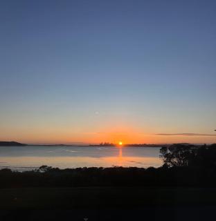 Auckland Sunrise Sea View - 7